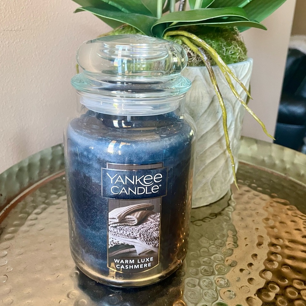 Yankee Candle Warm Luxe Cashmere Large w/ Vanilla Iris Amber Sandalwood 22 oz